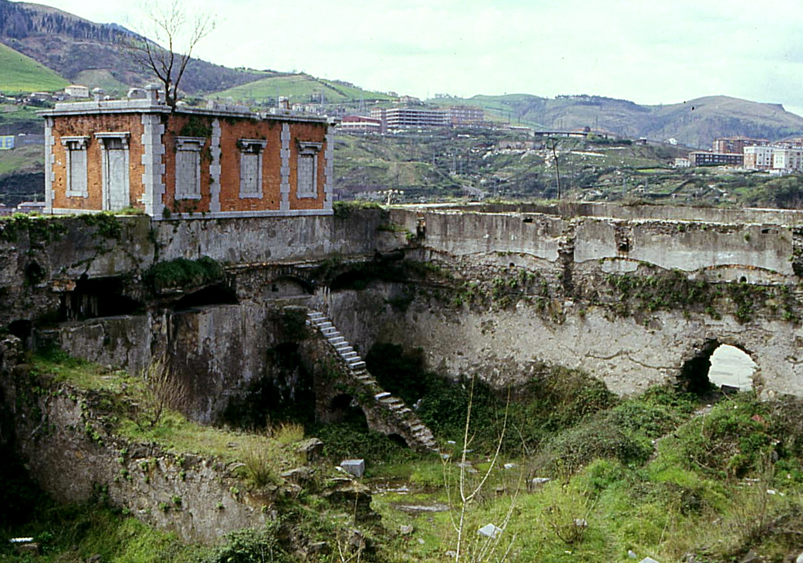 Depósito de aguas y fuente de Miraflores 2