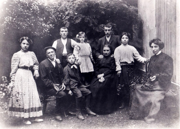 Familia Vadillo. Vivían en el caserío en la zona de las escuelas de Briñas